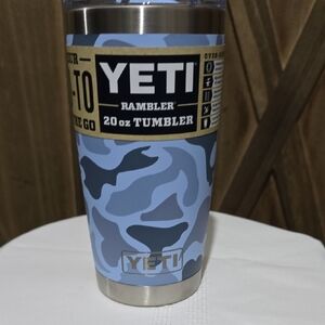 NWT YETI Rambler Blue Camo 20oz Rambler With Magslider Lid